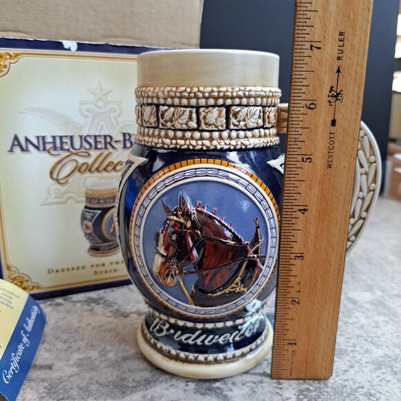 Anheuser-Busch Budweiser Collectible Pot Belly Stein “Dressed For The Parade” - Picture 10 of 12